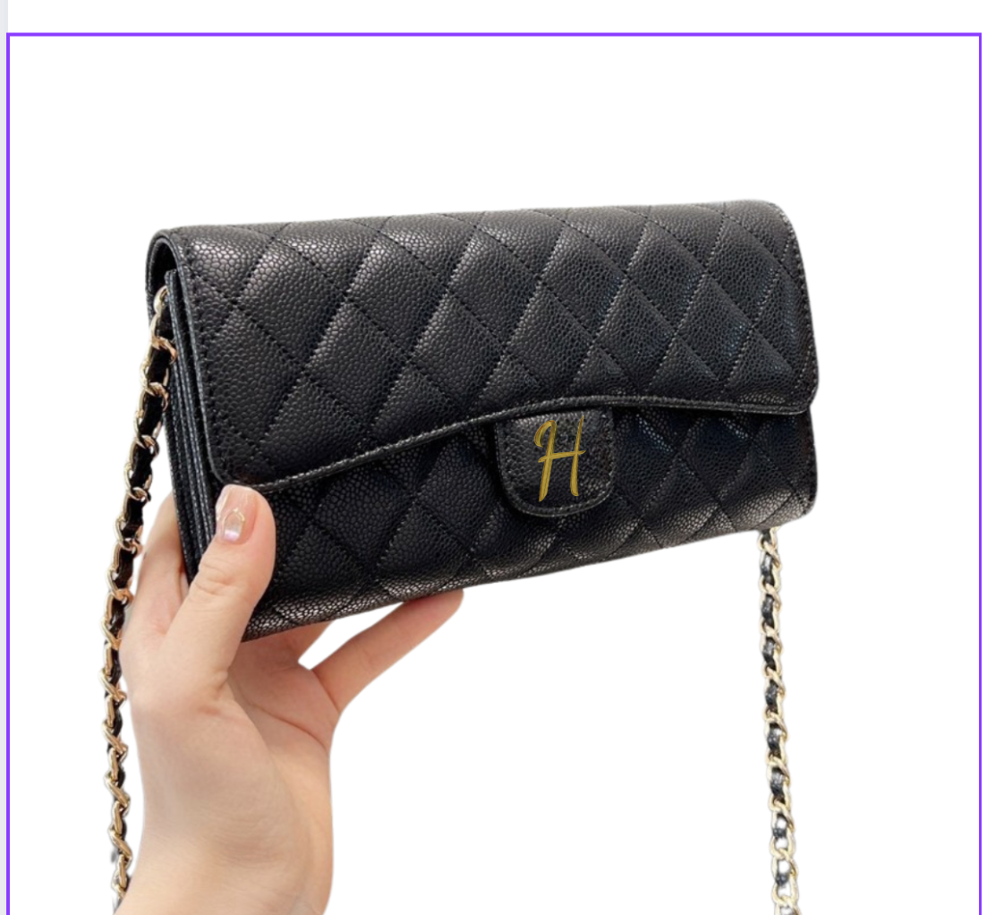 Grained Leather Wallet On Chain
